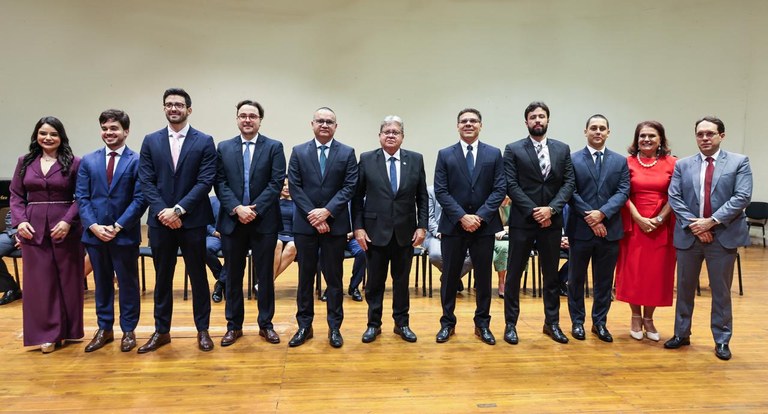 Novos Procuradores do Estado e Auditores de Contas Públicas são empossados em Solenidade no Espaço Cultural