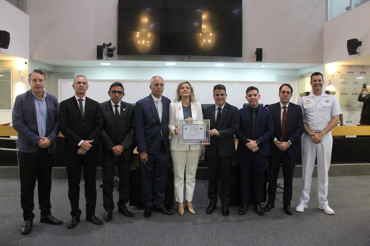 PGE-PB prestigia homenagem da ALPB à Procuradora-chefe da AGU na Paraíba
