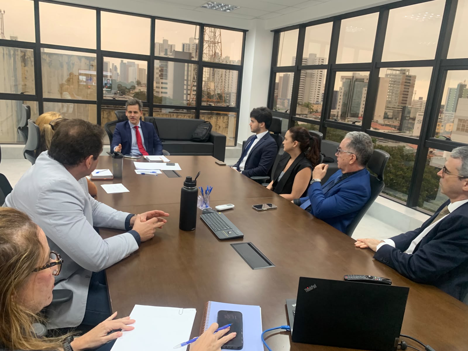 PGE-PB discute estratégias para enfrentar aumento de demandas judiciais e aprimorar fluxos de trabalho