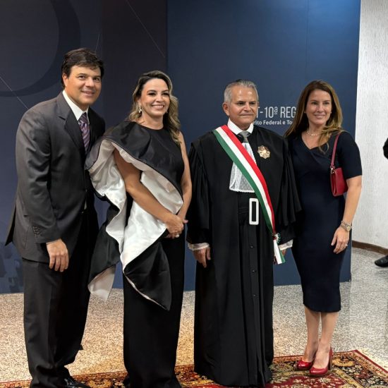 Procuradora Mirella Marques Trigo de Loureiro representa a PGE-PB na posse da nova diretoria do TRT-10, em Brasília