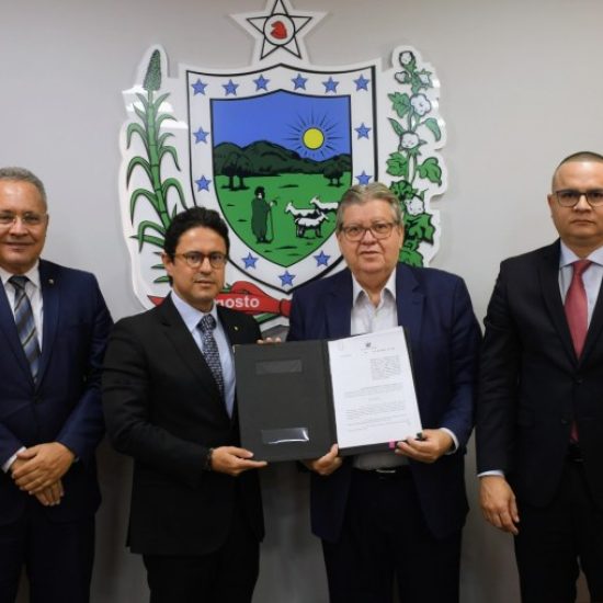 Procurador-Geral do Estado participa de assinatura de decreto que fortalece Segurança Pública e Ministério Público